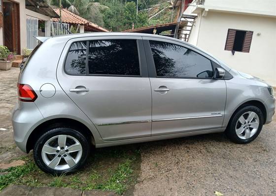 VOLKSWAGEN FOX 1.6 MSI HIGHLINE 16V FLEX 4P MANUAL VOLKSWAGEN FOX 1.6 MSI HIGHLINE 16V FLEX 4P MANUAL